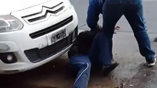 Un repartidor sufrió una brutal paliza de un conductor que no le quiso dar los datos del seguro tras un choque