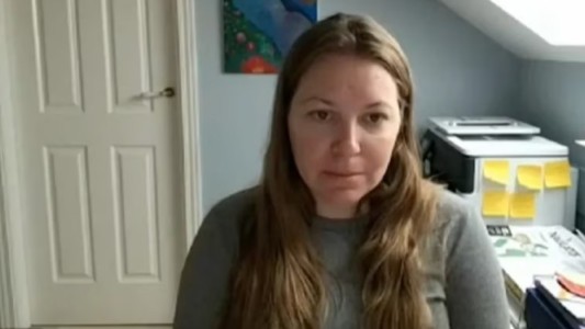 Tras denunciar 30 veces a su ex por amenazas, se mudó a España: el hombre viajó para intentar matarla