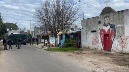 Rosario violenta: balearon a una mujer a metros de la capilla que ayer fue blanco de otro ataque