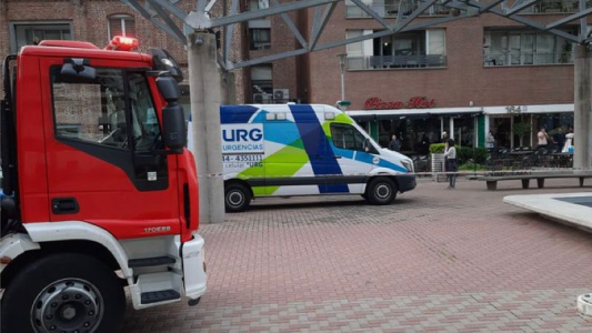 Un muerto al caer por el hueco de un ascensor en Rosario, cuando intentaba rescatar a una mujer