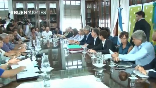 El Gobierno citó a los gremios docentes nacionales pero no discutirán salarios
