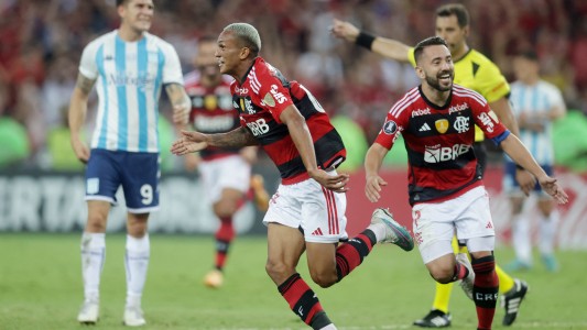 Racing cayó 2 a 1 con Flamengo y no pudo asegurarse el primer puesto