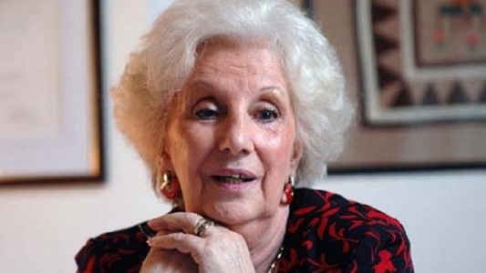 Estela de Carlotto: "Macri querrá esa policía que tira por la espalda, nosotros no"