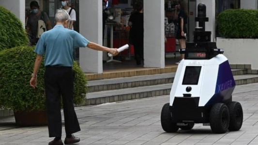 Singapur desplegará robots policías en sus calles
