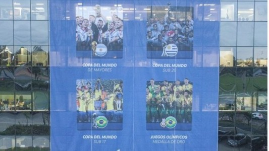 La Conmebol homenajeó a los Mundiales que ganó Sudamérica