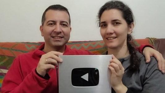 Subieron sus clases de matemáticas a redes y hoy ayudan a millones de adolescentes