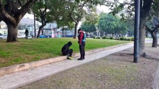 En plena 9 de Julio, un automovilista quiso acuchillar a otro durante una discusión de tránsito