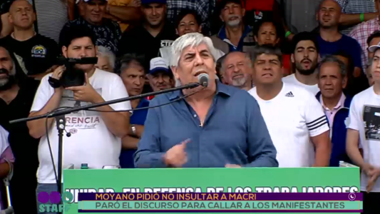 Moyano les pidió a los manifestantes que no insulten a Macri