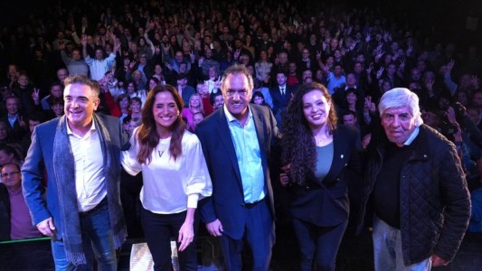 La inesperada imitación de Nito Artaza en pleno lanzamiento con Daniel Scioli