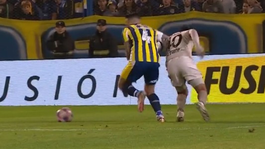 Otro escándalo con el arbitraje: Lamolina cobró un penal que no fue y no lo revisó en el VAR porque no andaba