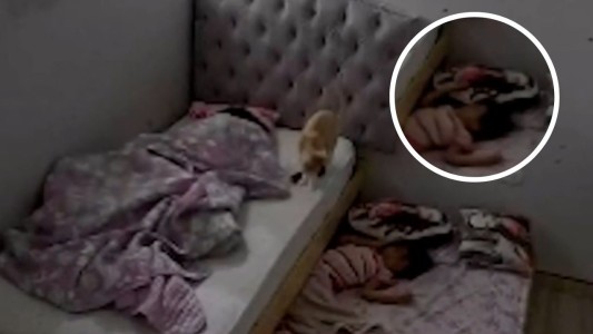 Espeluznante video: un "fantasma" arrastró a una nena mientras dormía