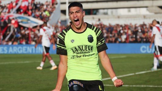 River visita a Barracas Central con la misión de acercarse más al título