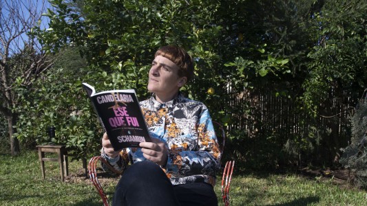 "Ese que fui", la historia de una mujer intersex que pide poner fin a las mutilaciones