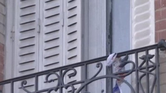 Dejó su departamento durante 6 meses para que hicieran obras: al regresar halló un cadáver en el interior de una pared