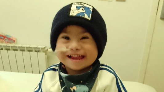 "Iba a seguir su tratamiento": el nene que murió en el avión luchaba contra la leucemia