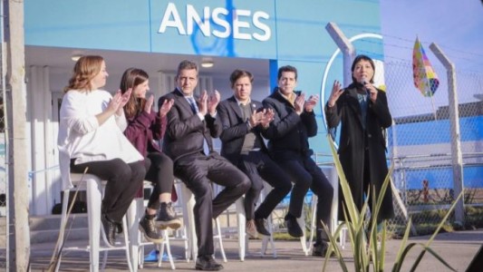 Mayra Mendoza: "Creo y espero que, si Sergio Massa es presidente, va a escuchar y consultar a Cristina"