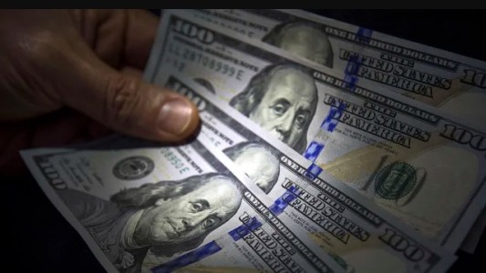 El dólar blue, otra vez en alza: sube $9