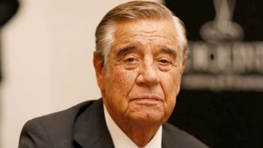 Murió el empresario Constancio C. Vigil mientras viajaba a Miami para encontrarse con Messi