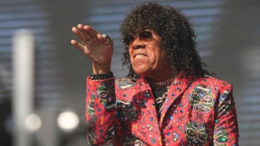 La Mona Jiménez fue operado de urgencia por un fuerte dolor abdominal