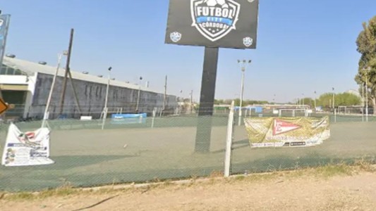 Un futbolista amateur fue baleado en la cancha por un rival