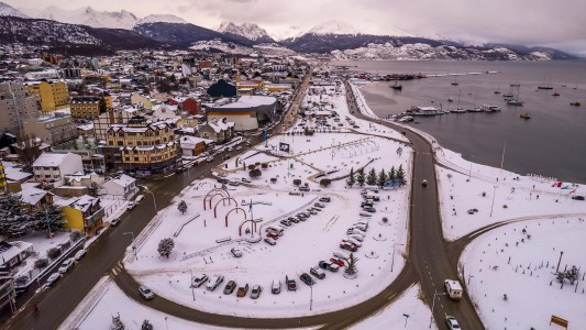 Aeropuerto de Ushuaia, cerrado: fuerte nevada y viento blanco