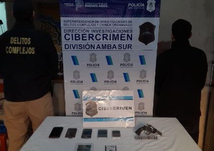 "Operación A.C.E.R.O.": Cayó banda que captaba menores en las redes sociales y vendía pornografía online