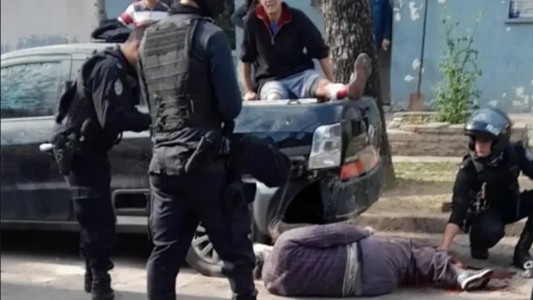 Un pitbull mordió a cinco personas y un policía le dio un balazo: "Estaba fuera de control"