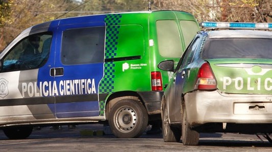 En su franco, un policía trabajaba de remisero y mató al ladrón que quiso asaltarlo: quedó detenido