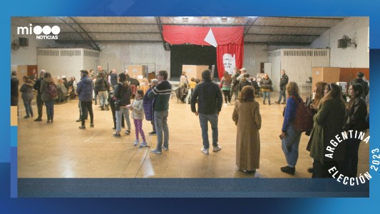 Se podrá votar hasta las 19.30 en los establecimientos porteños con filas hasta la calle