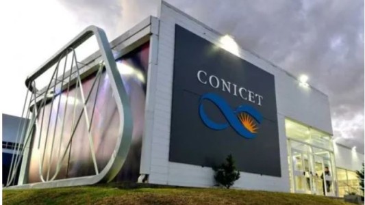 Trabajadores del Conicet convocan a una movilización, tras la propuesta de Milei de privatizarlo