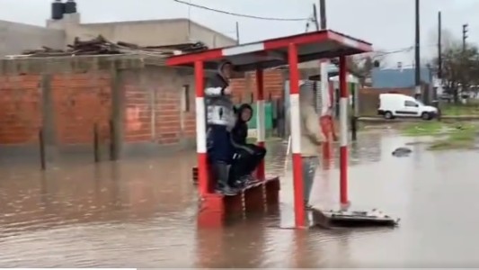 Inundaciones en La Plata: "Abordemos el tema sin oportunismos", pidió el intendente Garro