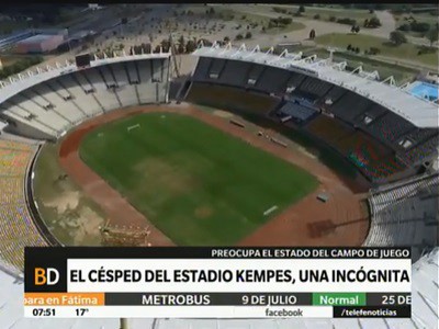 El estado del campo de juego del Estadio Mario Alberto Kempes