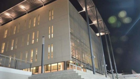 Detuvieron a una empleada judicial por estafar a compañeros de trabajo, entre ellos, uno fallecido