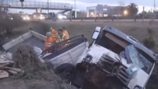 Volcó otro camión en la Panamericana
