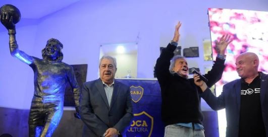 Gatti: "Me hubiese gustado que hoy fuera el último día de mi vida" al inaugurarse su estatua en Boca