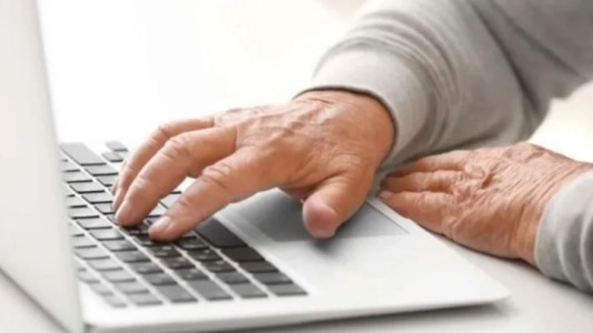 Estafas: aumentaron las denuncias de jubilados por débitos no autorizados en sus cuentas bancarias