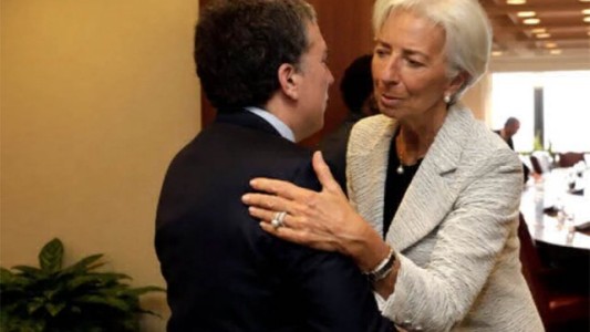 Aval del FMI para avanzar con un crédito "excepcional" para Argentina