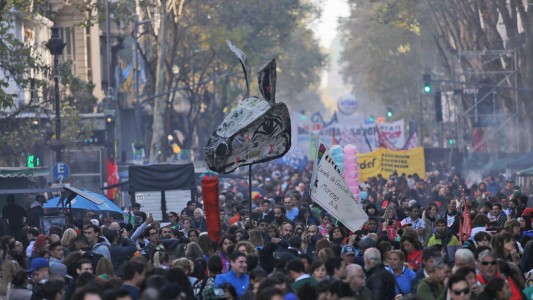Masiva marcha de docentes a Plaza de Mayo
