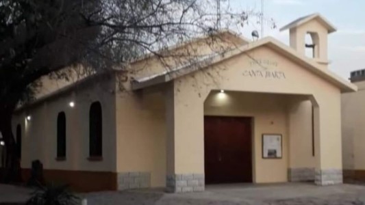 Robaron la campana de bronce de una parroquia de Villa Tesei por segunda vez en menos de un año