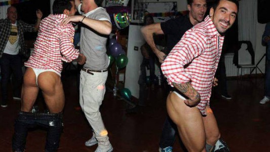 Se filtraron fotos íntimas del Pocho Lavezzi en una fiesta