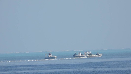 Filipinas denunció la instalación de una barrera flotante china en aguas en disputa