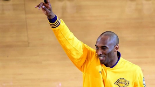Viernes qué golazo! Kobe Bryant se retiró con uno de sus mejores partidos