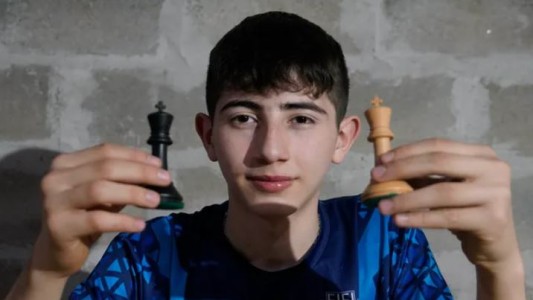 Un ajedrecista de 15 años de una barriada de Rosario, al Mundial de Italia