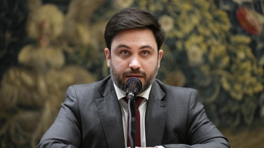 Video: el insólito consejo financiero de Ramiro Marra: "Viví de tus padres"