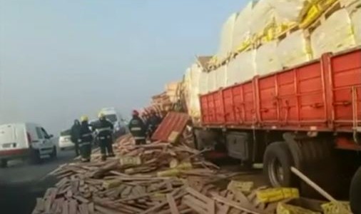 Choque múltiple en el complejo Zárate-Brazo Largo por el humo de la quema de pastizales