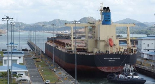 El Canal de Panamá reducirá los tránsitos diarios por la sequía