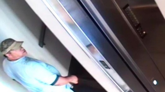 Comienza el juicio contra "El Carnicero": quedó filmado con el cadáver de un empresario en un ascensor y estuvo 5 años prófugo