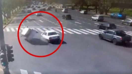 Imprudencia, choque y vuelco en Palermo: tres personas resultaron heridas