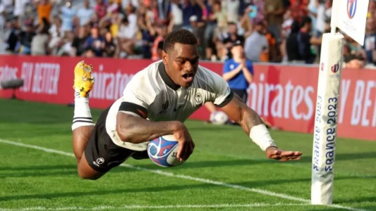 La conmovedora historia del jugador fijiano que no irá al entierro de su hijo para clasificar a su selección a cuartos