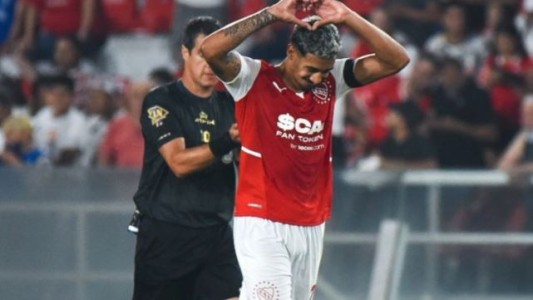 Otra inhibición para Independiente: la FIFA falló a favor de Carlos Benavidez por una deuda salarial